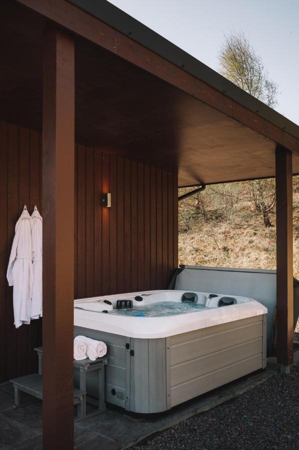 Frances' Sketch Pad With Hot Tub Διαμέρισμα Φορτ Γουίλιαμ Εξωτερικό φωτογραφία